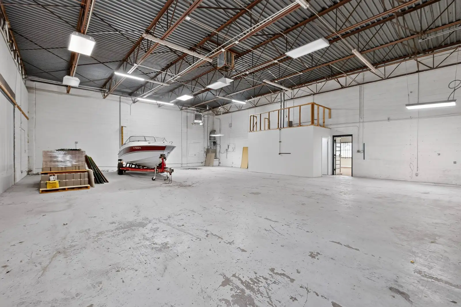 PREMIER MULTI TENANT INDUSTRIAL COMPLEX image 12