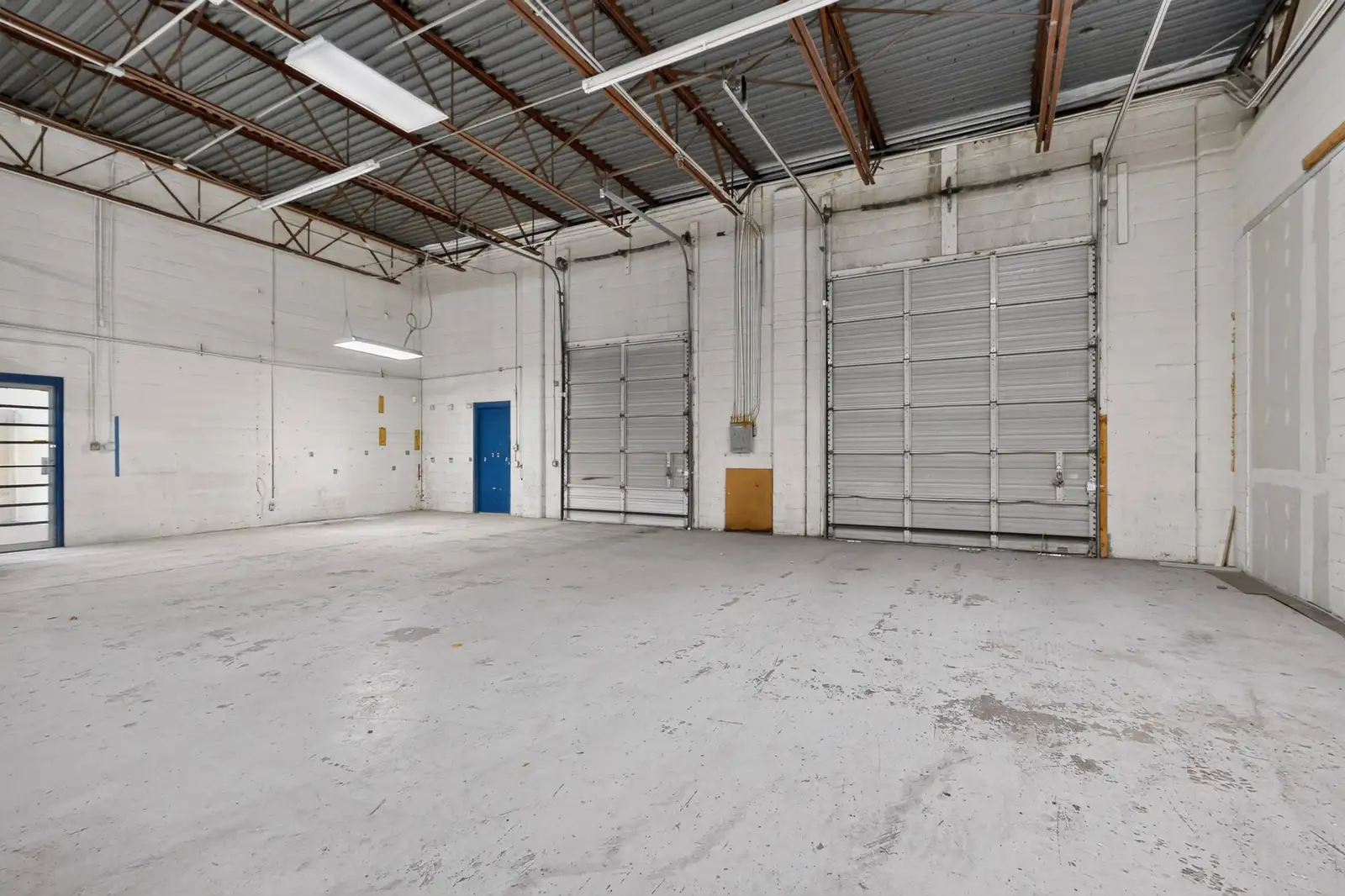 PREMIER MULTI TENANT INDUSTRIAL COMPLEX image 11