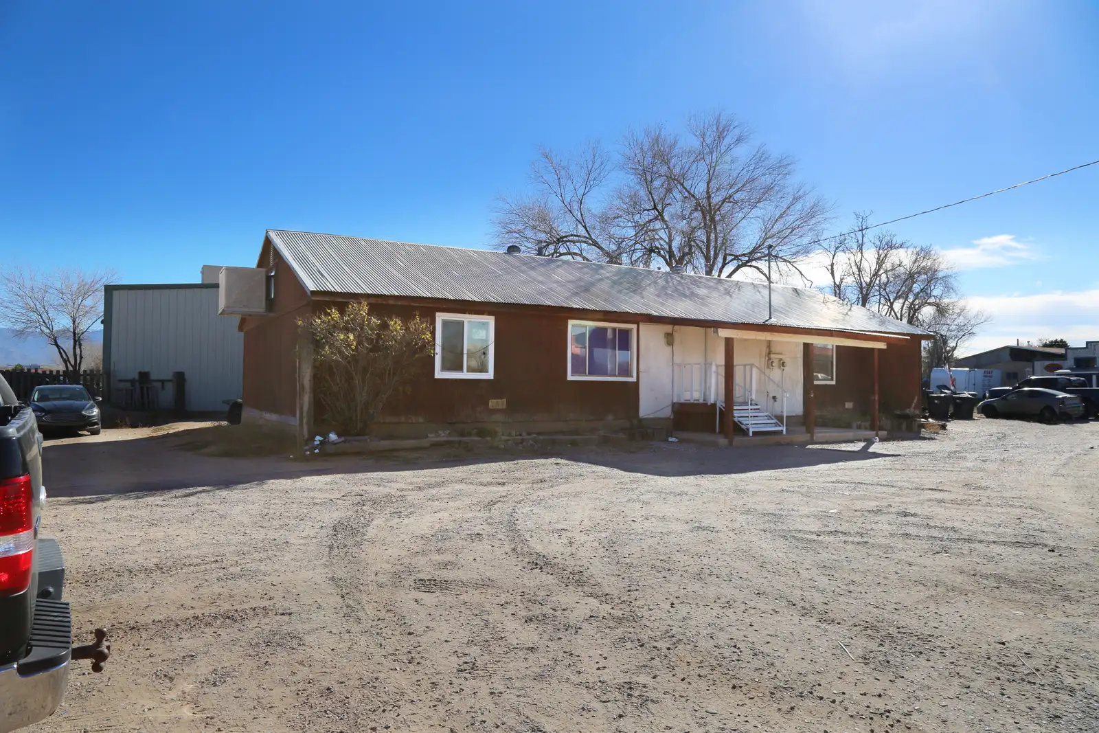 Flexible Live/Work Property with Fully Fenced Yard image 4