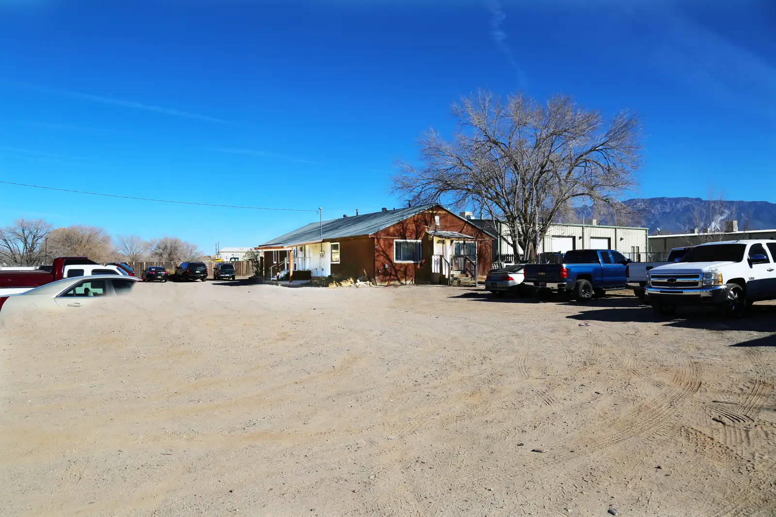 Flexible Live/Work Property with Fully Fenced Yard image 2
