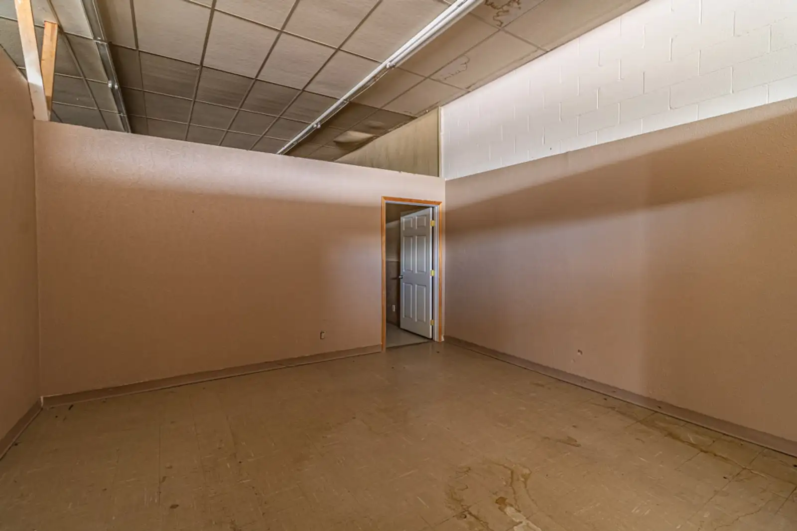 1601 N Dustin Ave Suites A & B image 39