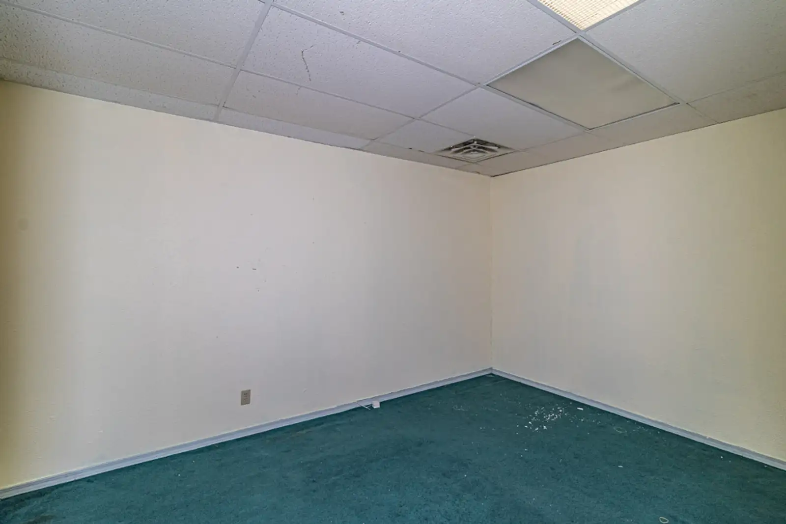 1601 N Dustin Ave Suites A & B image 52