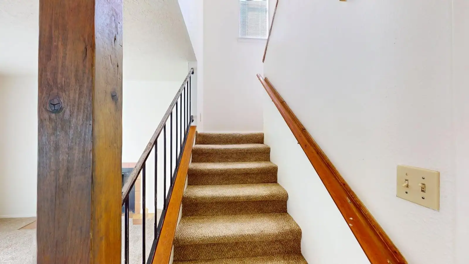 3609 Wellesley Dr NE image 12