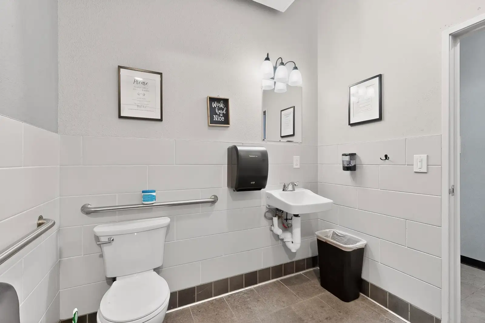 Incredible Newer Retail & Multifamily Investment image 39