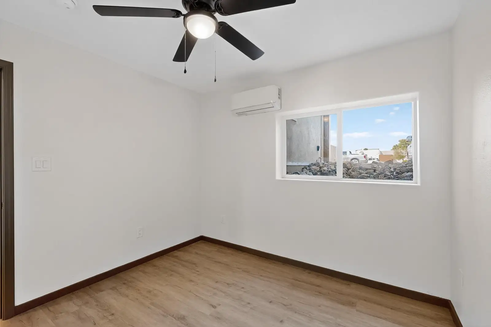 Incredible Newer Retail & Multifamily Investment image 65
