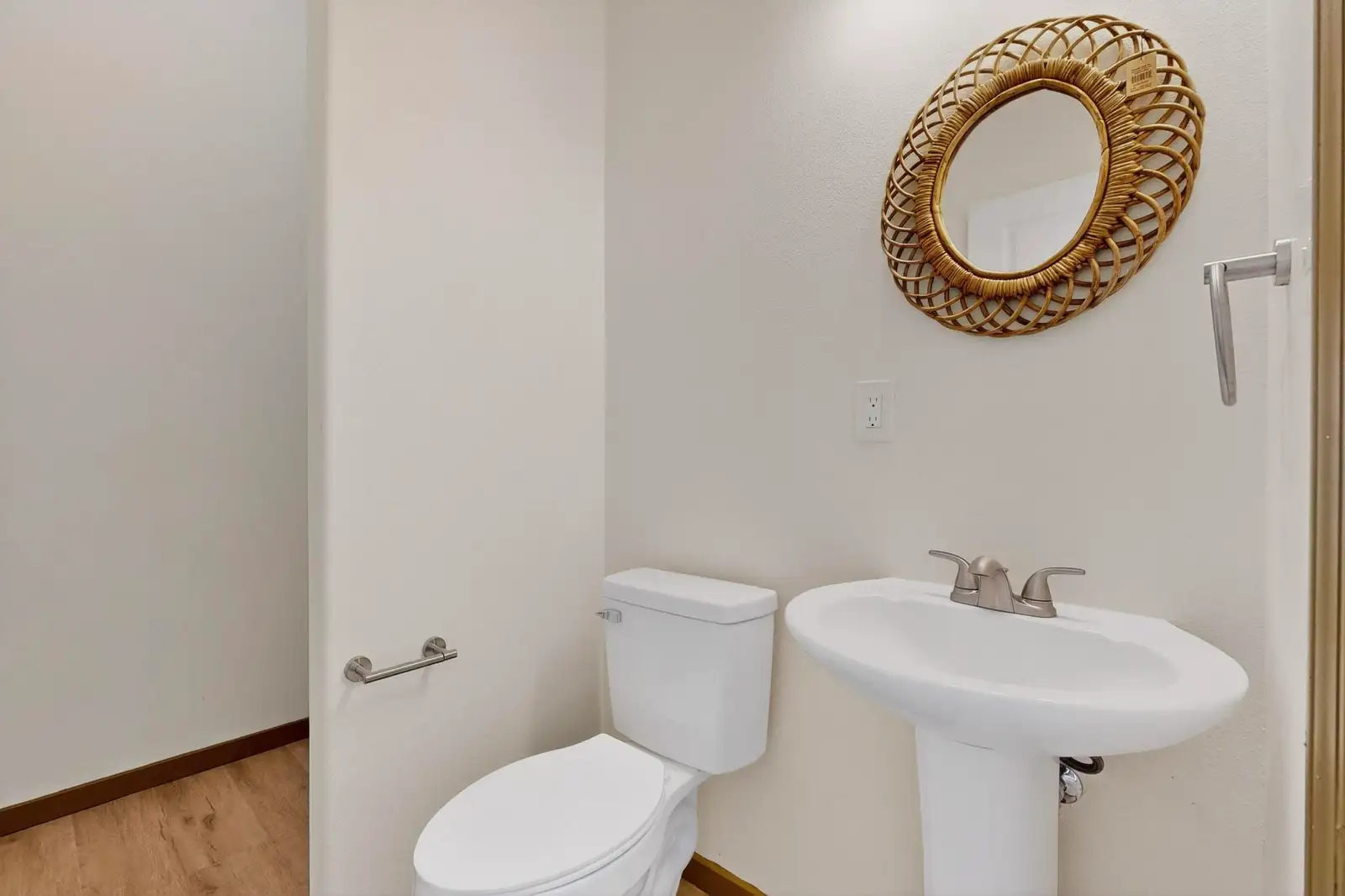 Incredible Newer Retail & Multifamily Investment image 53