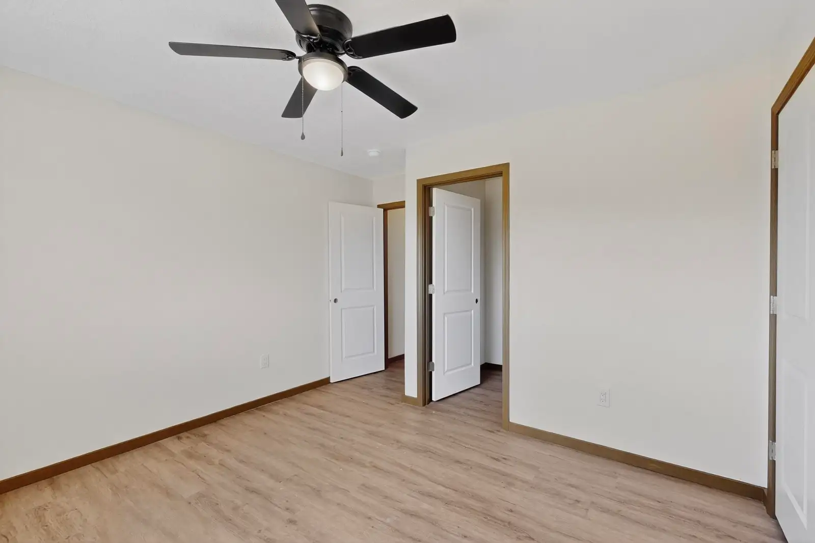 Incredible Newer Retail & Multifamily Investment image 54