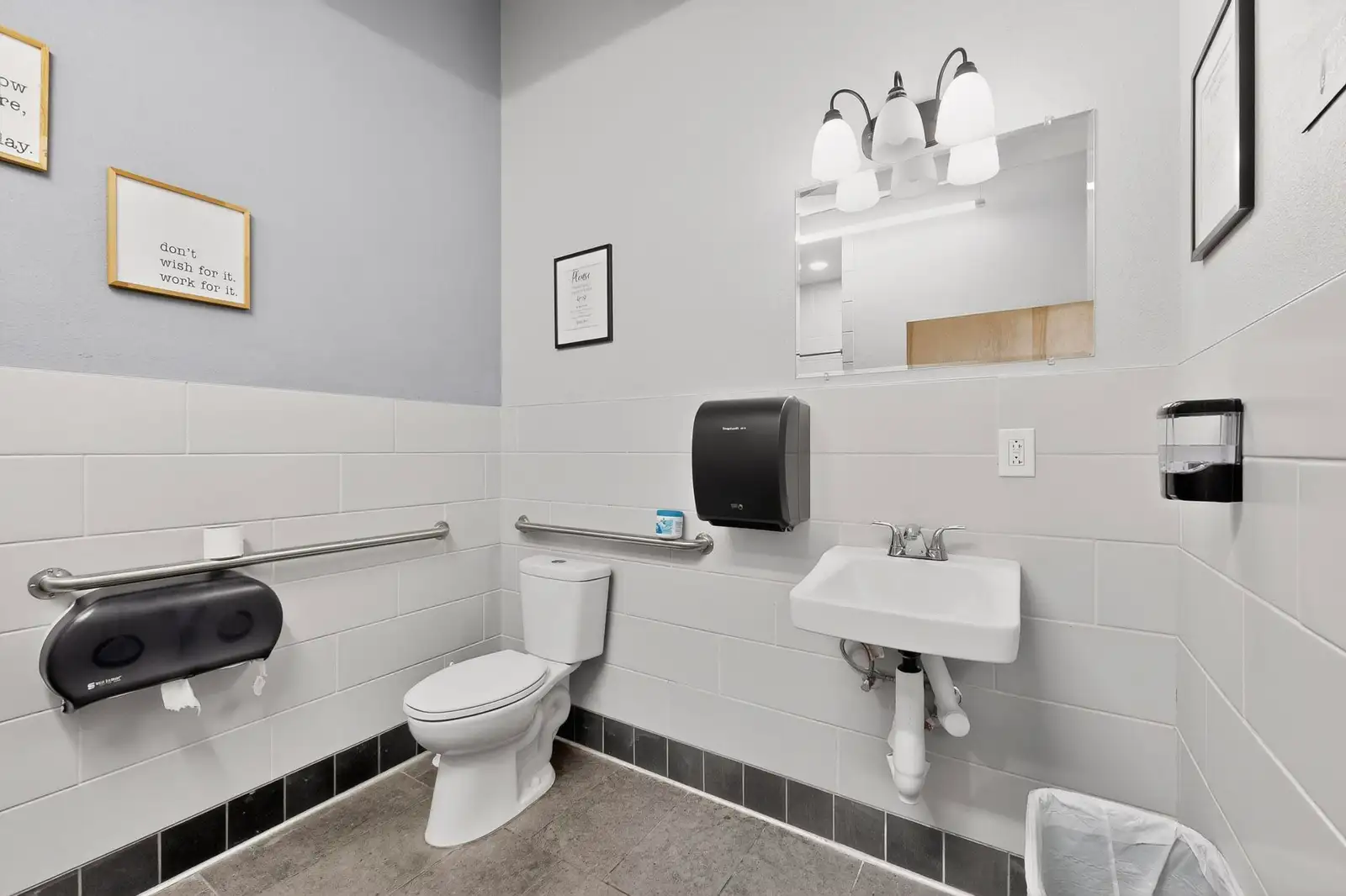 Incredible Newer Retail & Multifamily Investment image 37