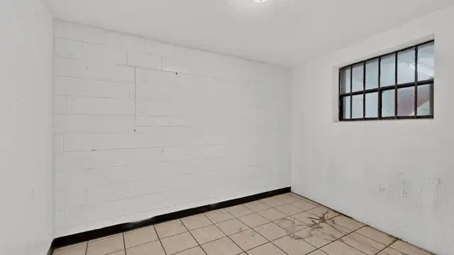 View image 30