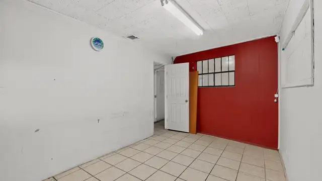 View image 11