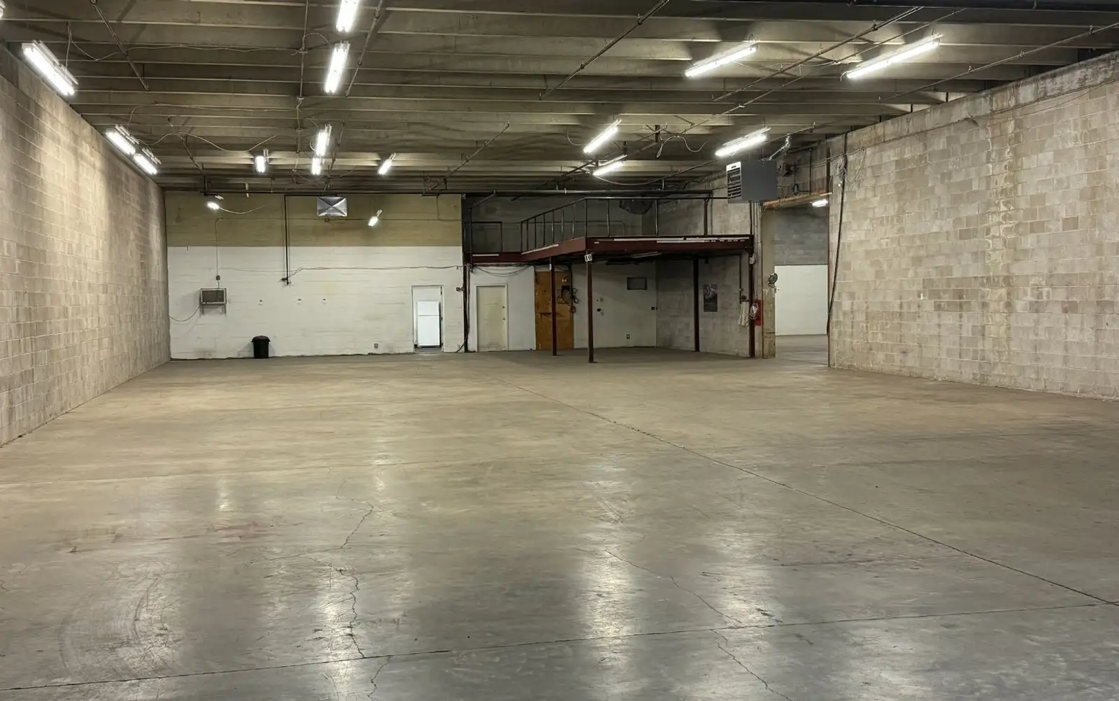 Large Warehouse with Office Space image 7