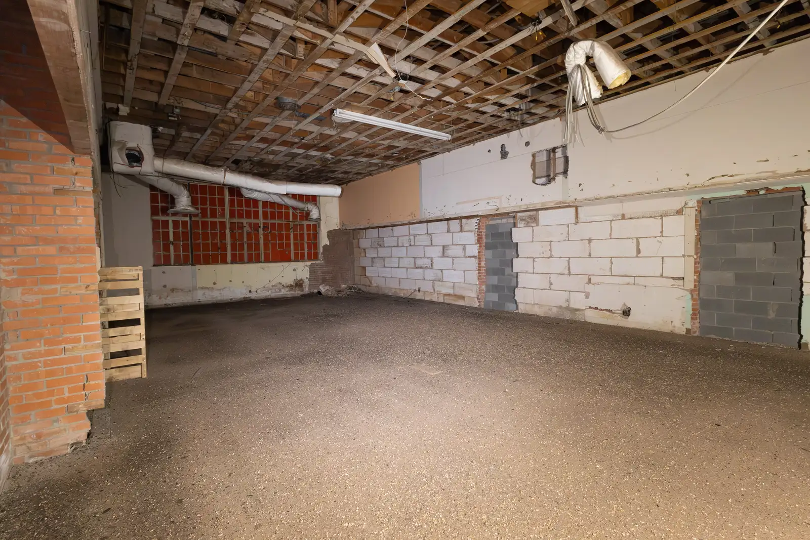 800 Pile St image 33