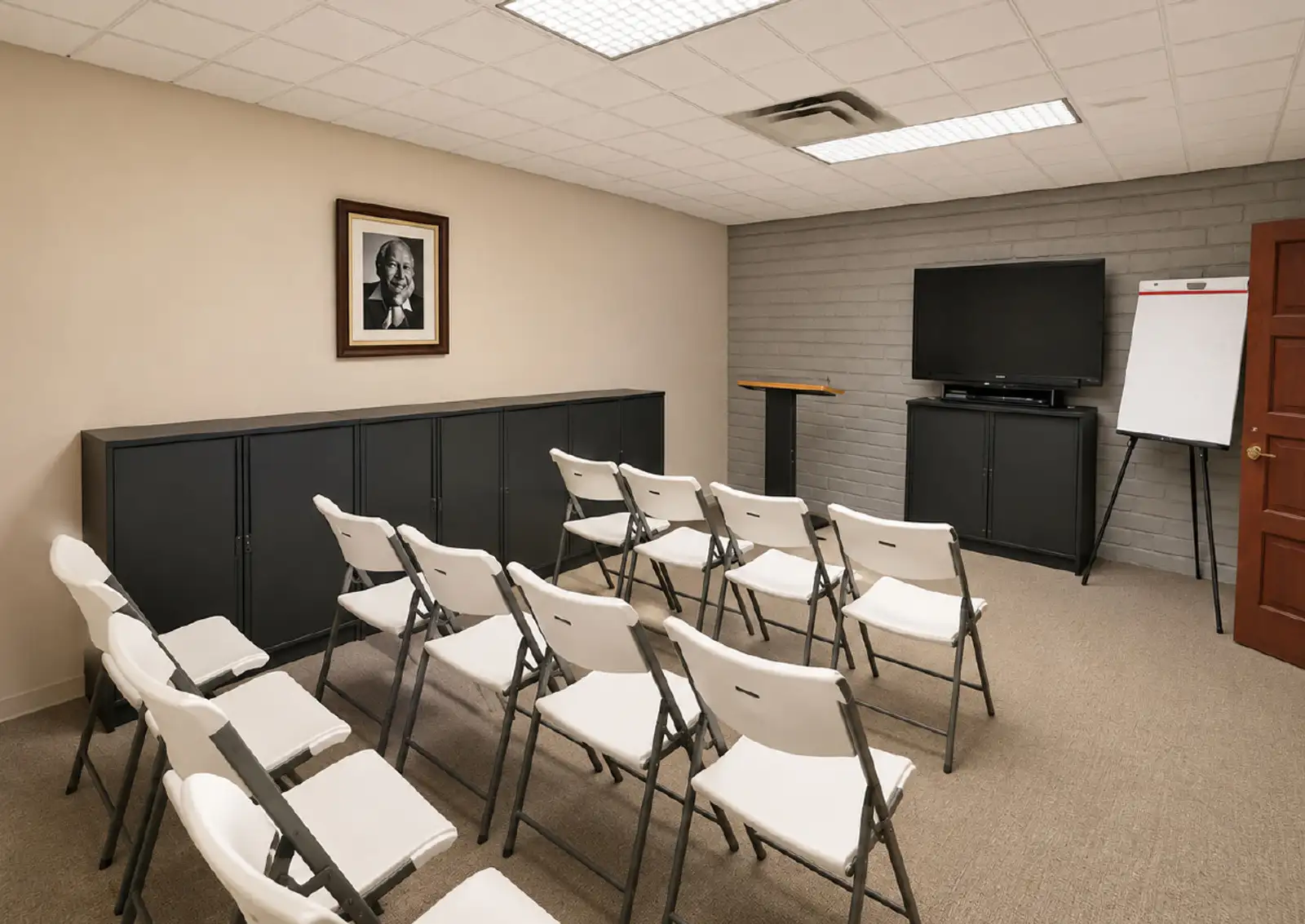 Solid Single-Tenant Investment image 5