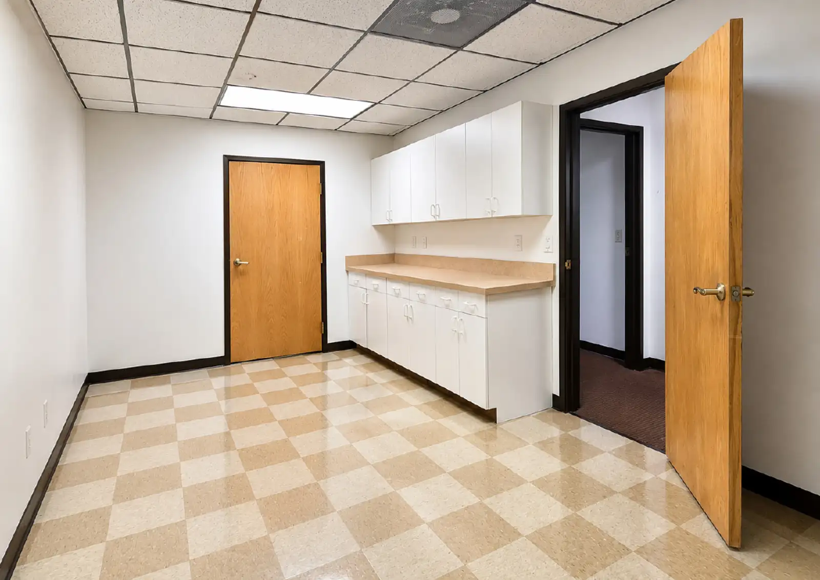 Far Northeast Heights Office Suites image 11