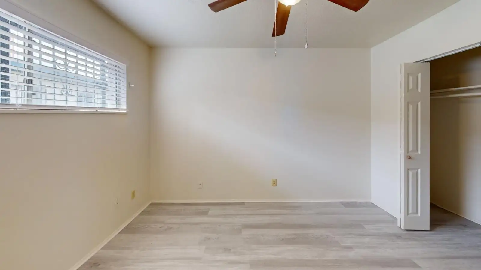 3434 Thaxton SE image 37