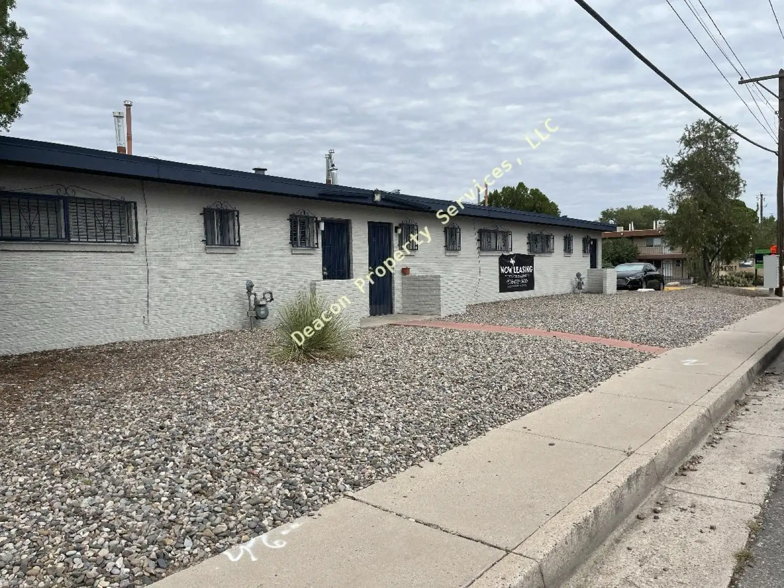 3434 Thaxton SE image 2