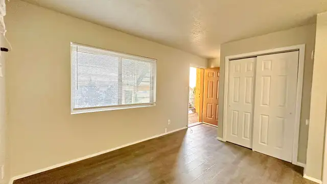 View image 18