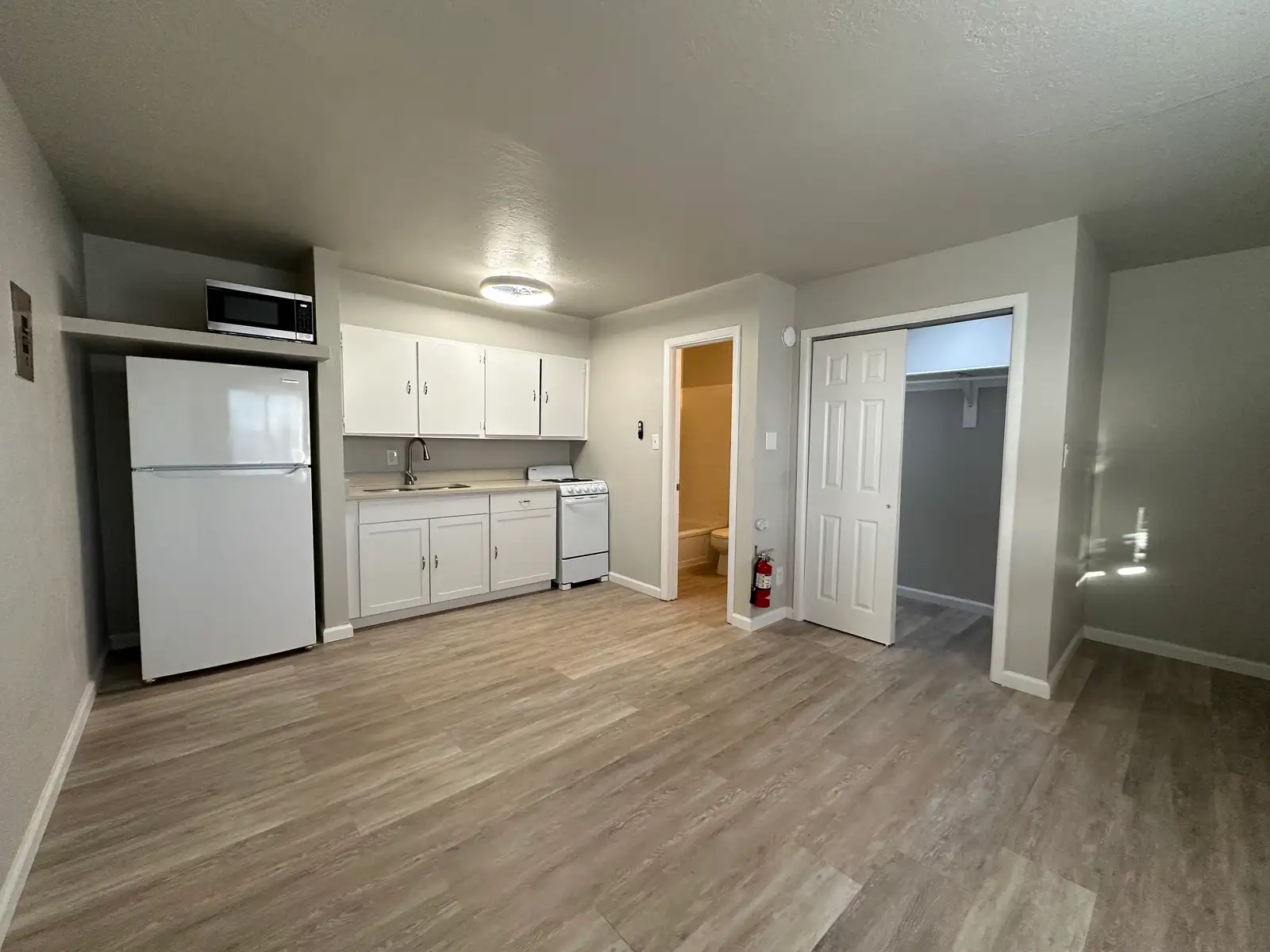 2104 Lead Ave SE image 9