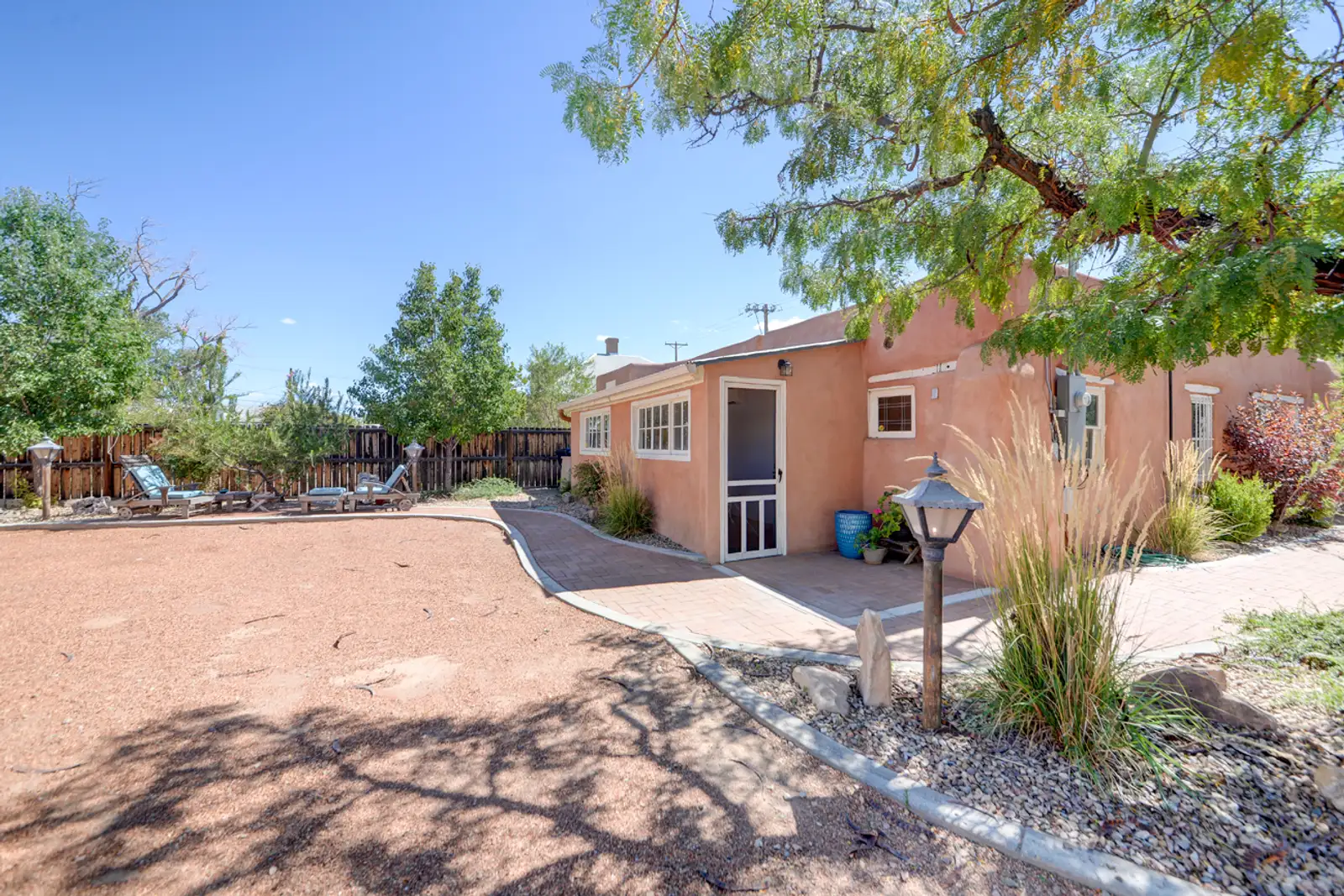 1913 Lomas Blvd NW image 53
