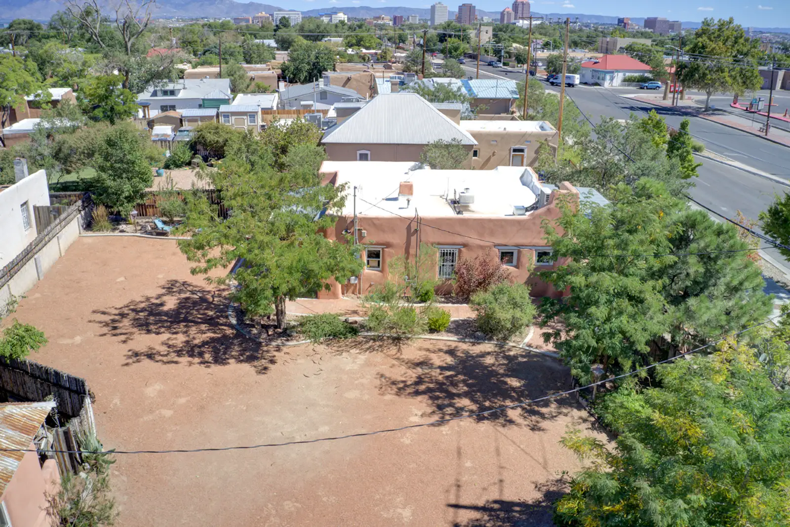 1913 Lomas Blvd NW image 15