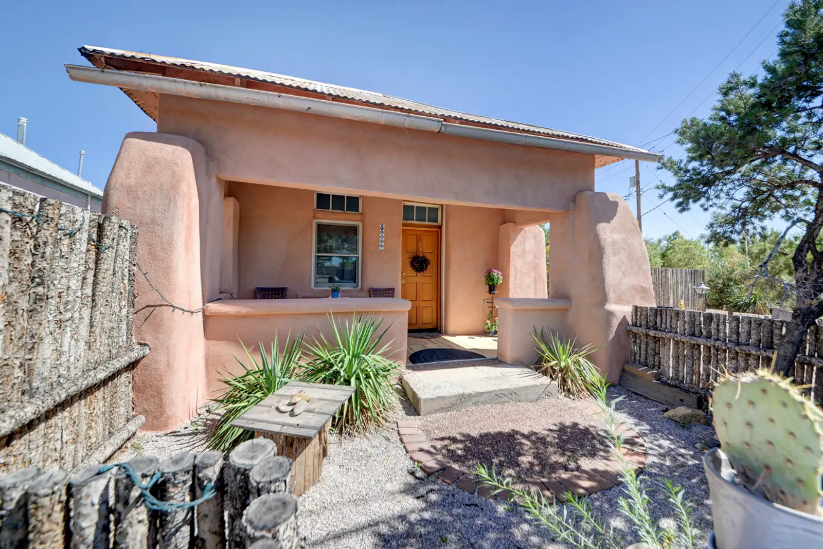 1913 Lomas Blvd NW image 1