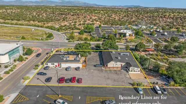 11 Sherwood Blvd listing image