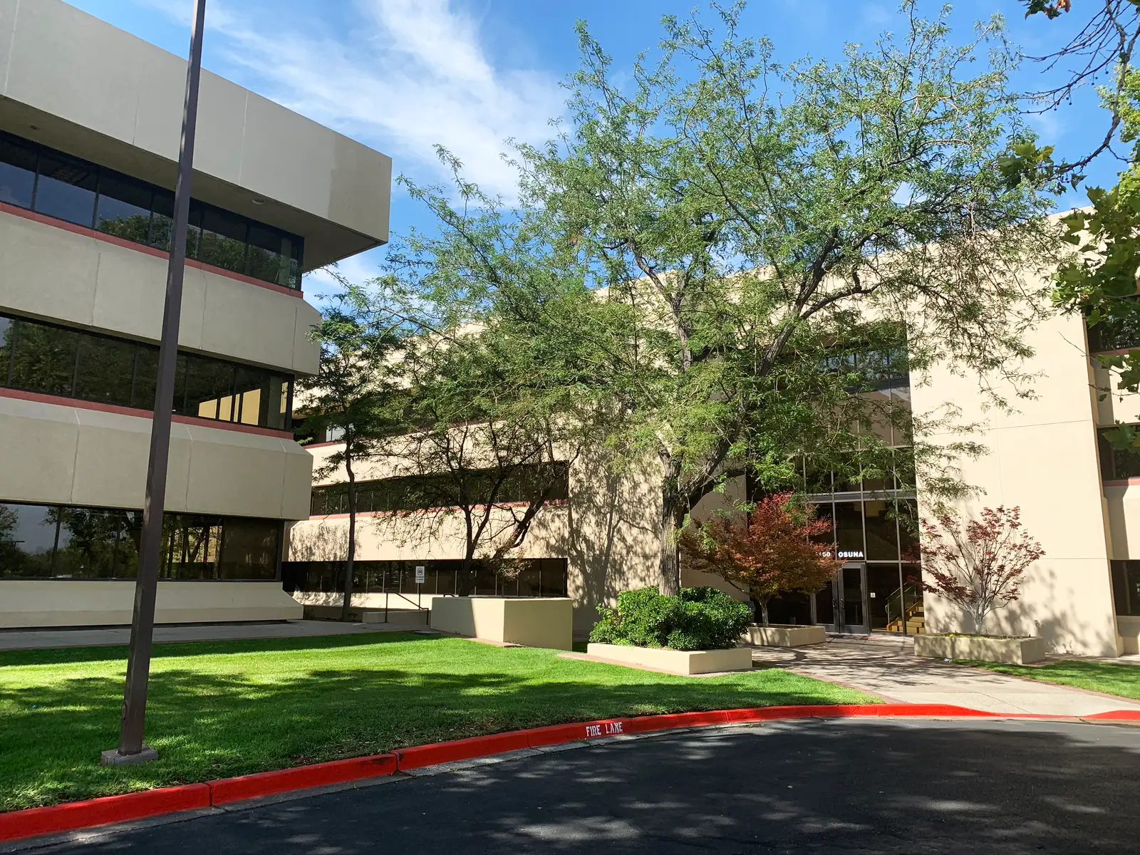 Clifford Plaza image 1