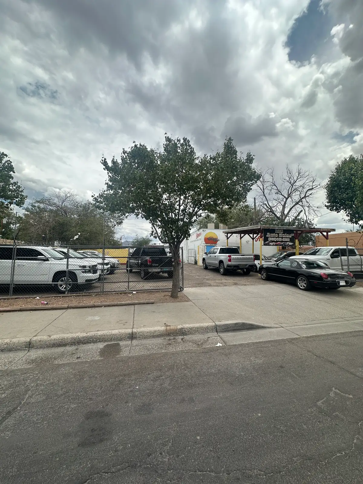 Functional Small-Bay Warehouse with Gated Yard image 1