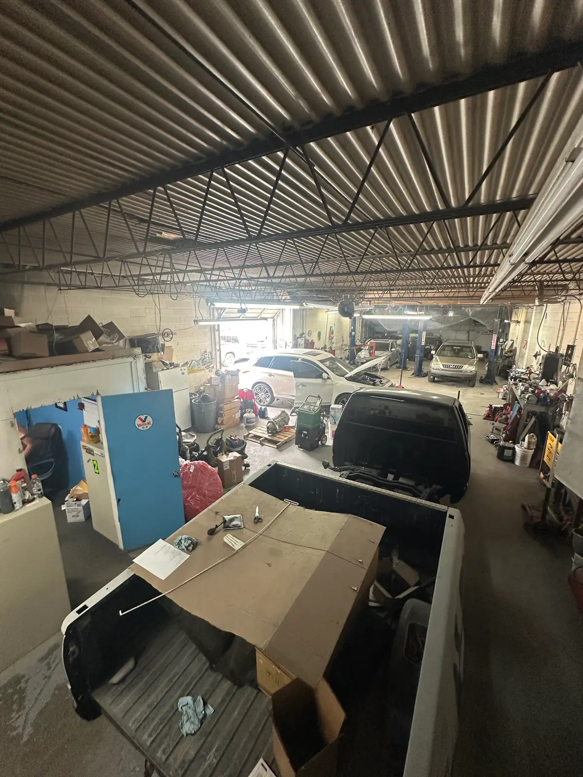 Functional Small-Bay Warehouse with Gated Yard image 22