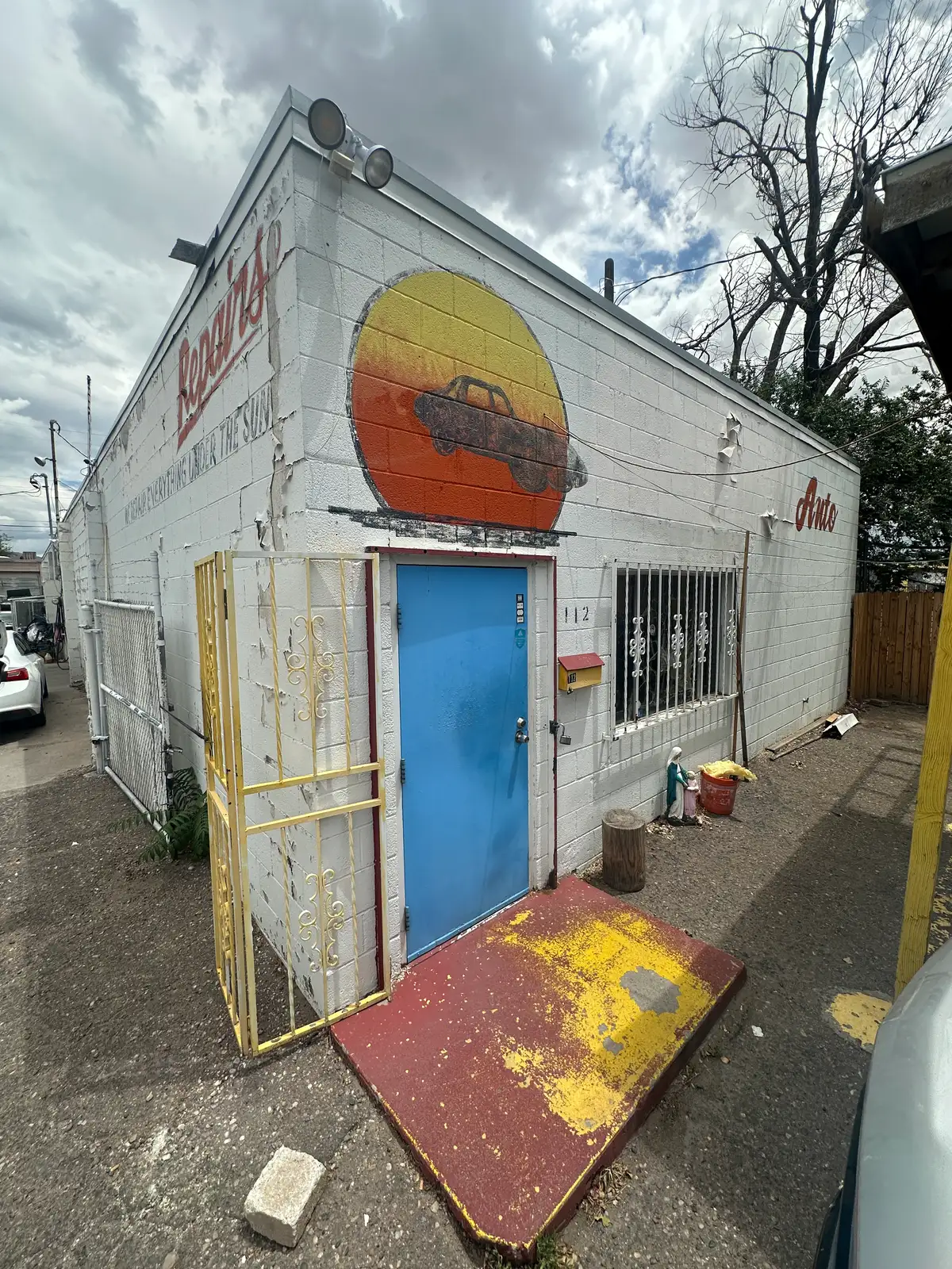 Functional Small-Bay Warehouse with Gated Yard image 9