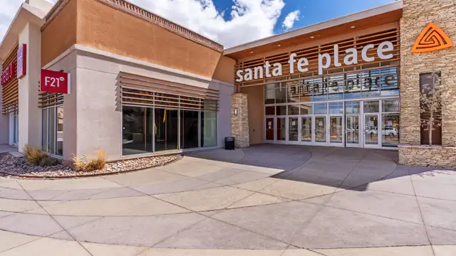 4250 Cerrillos Rd listing image