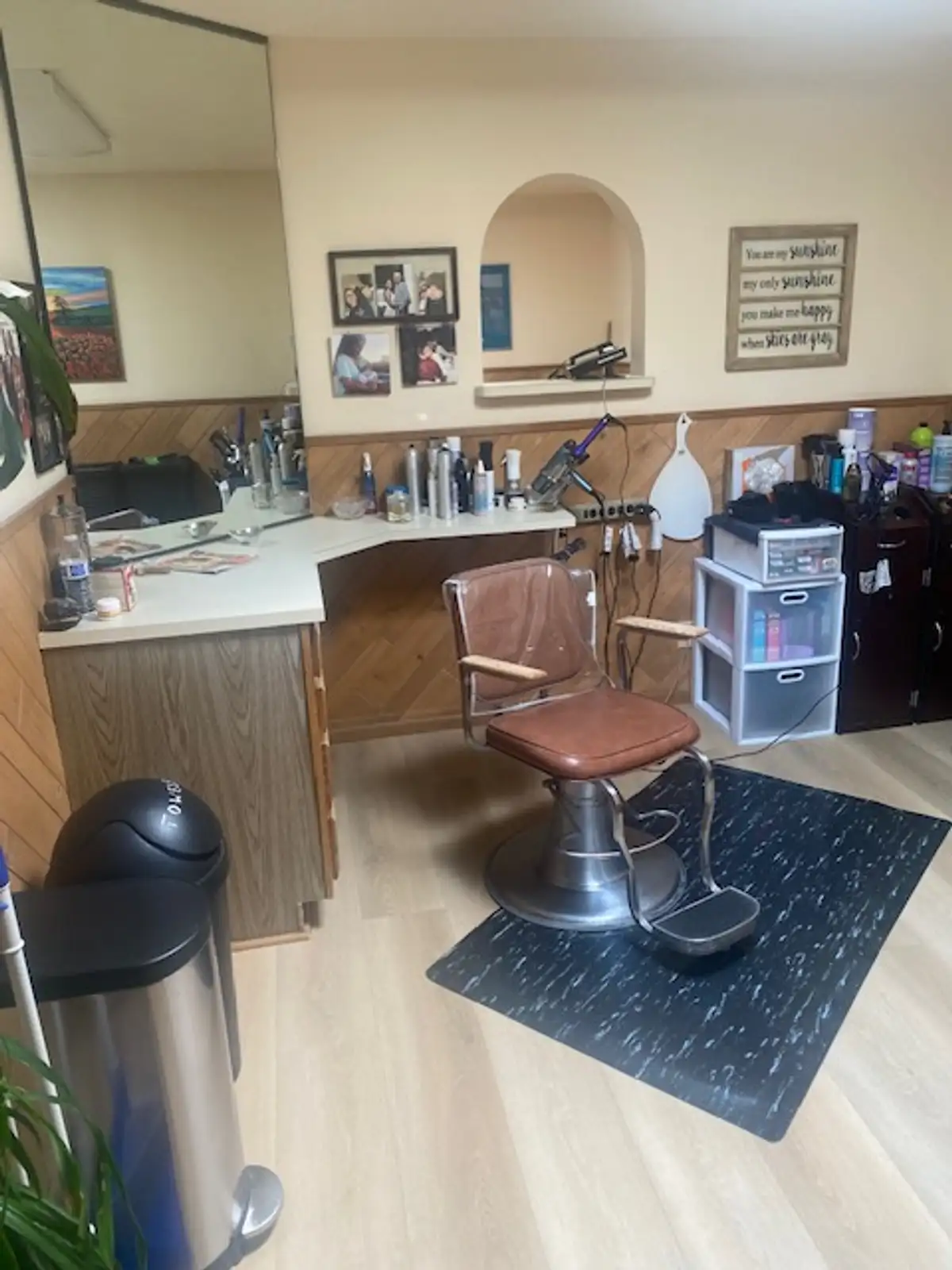 Hair Salon/Former Law Office image 9