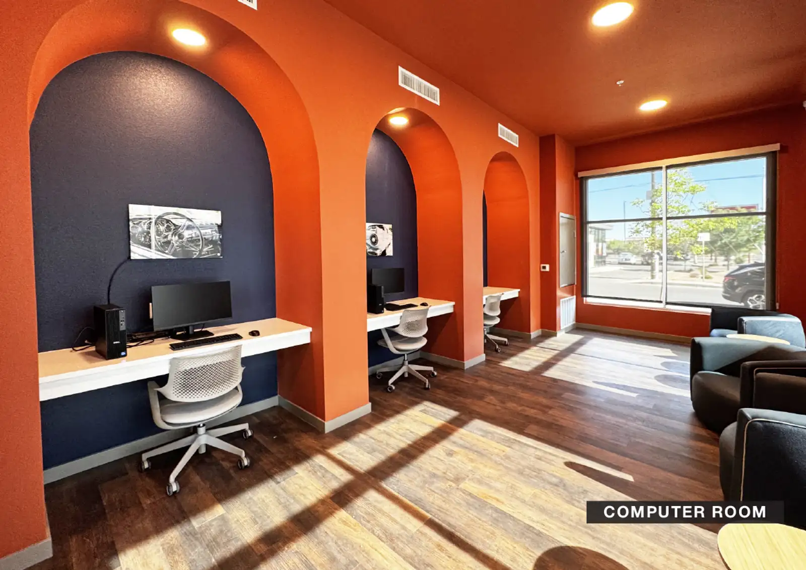Modern New-Build Live/Work Suites image 12