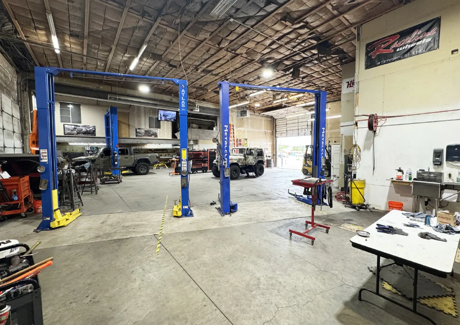 High-Clearance Industrial Shop image 6