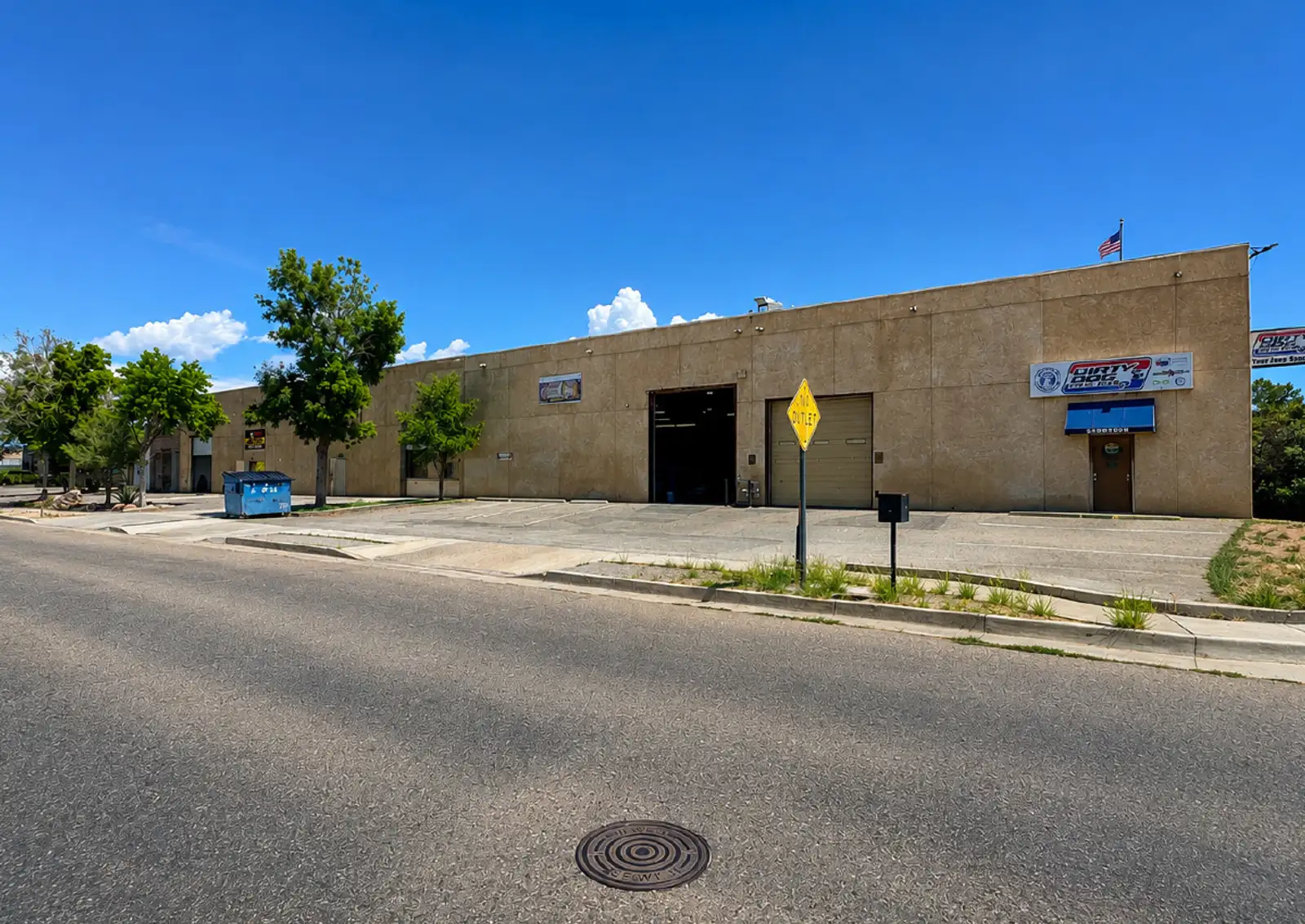 High-Clearance Industrial Shop image 1
