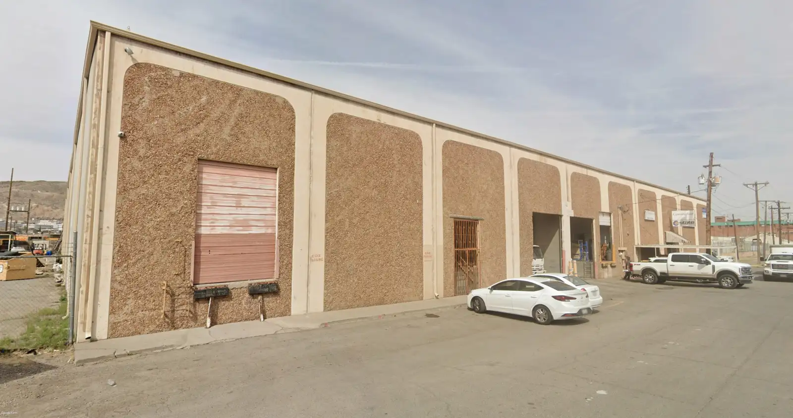 2015 E Mills Ave image 1