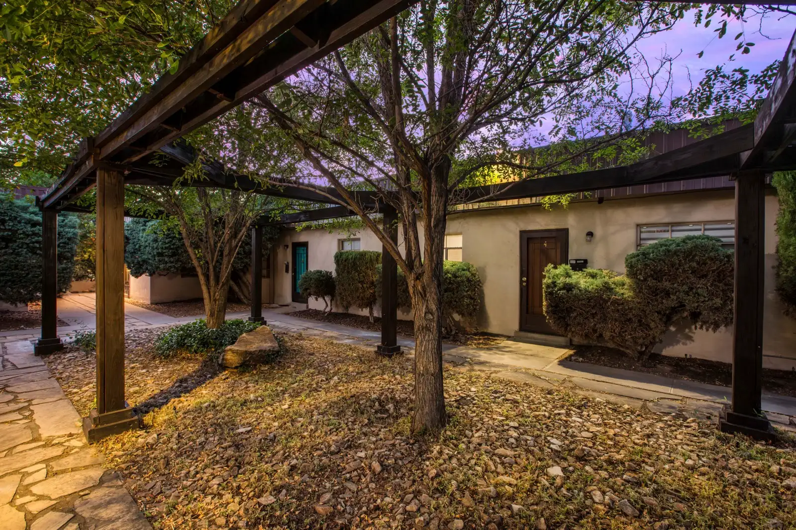 533 Valencia Dr SE image 7
