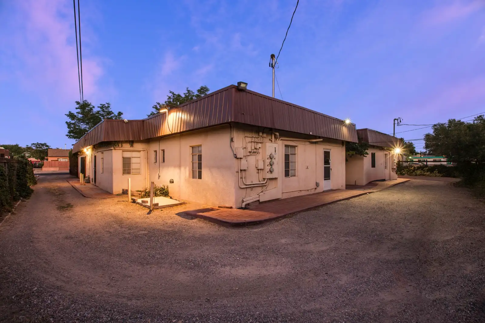 533 Valencia Dr SE image 2
