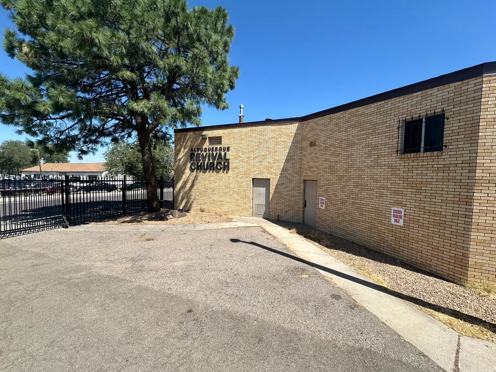 Rare Multi-Use Commercial Campus image 5