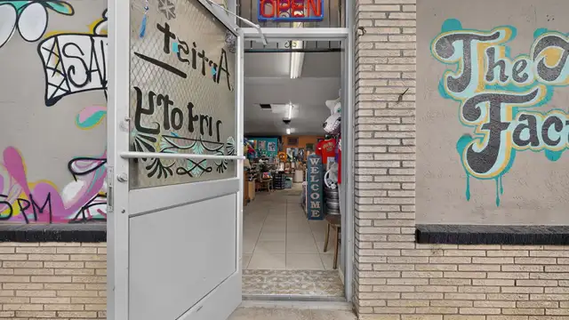 View image 12