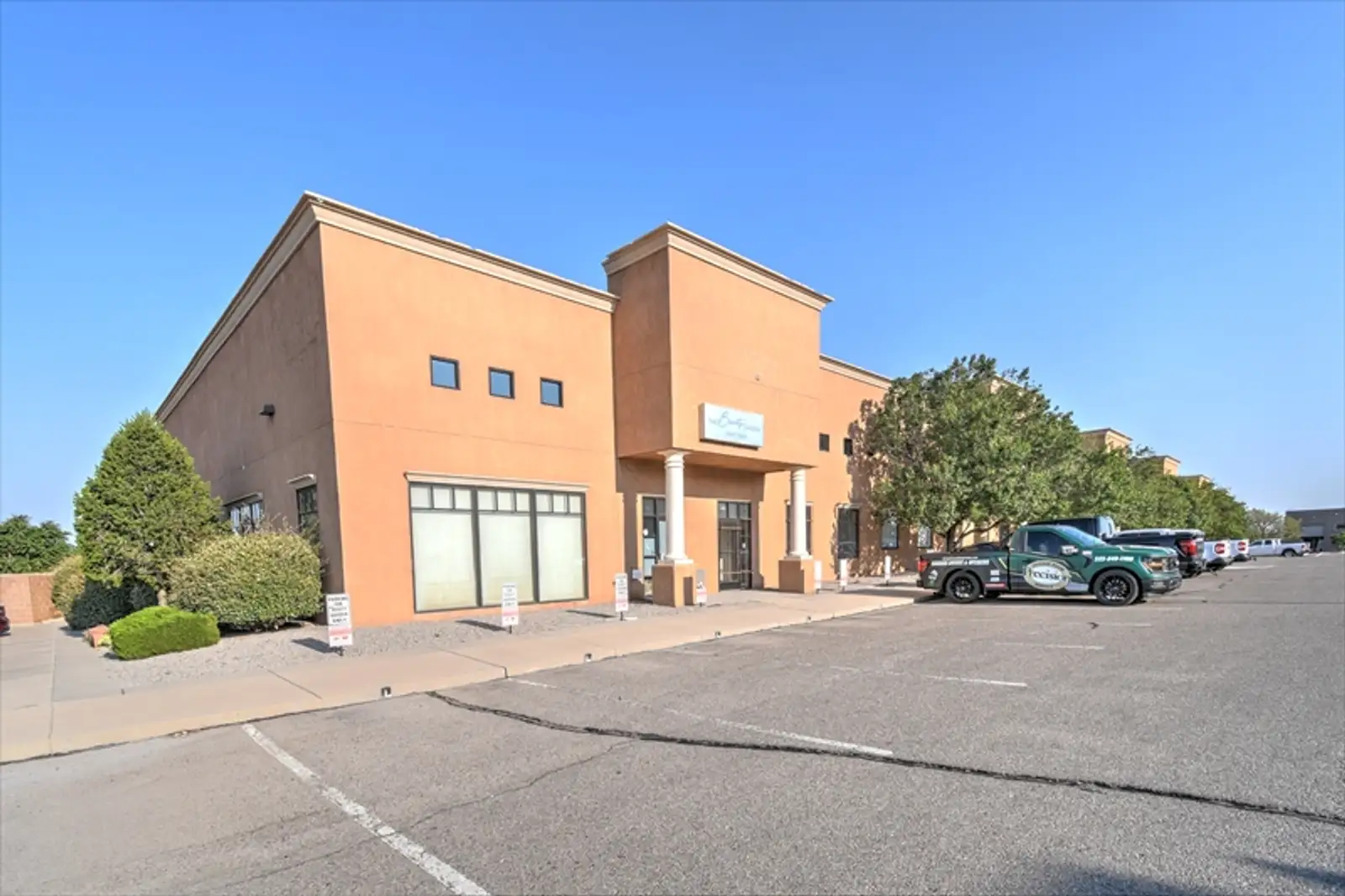 Office/Warehouse image 3