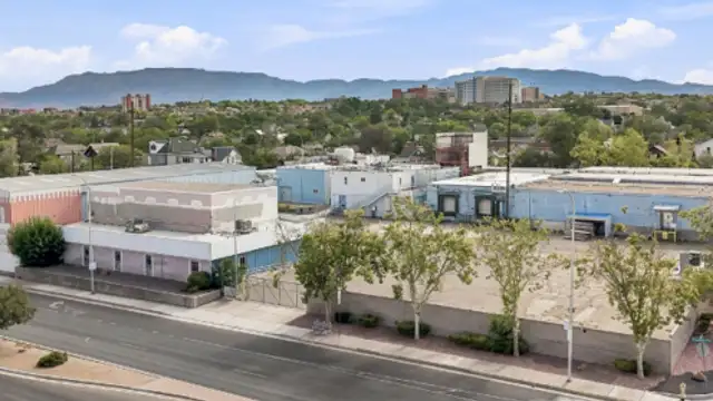 500 & 515 Broadway Blvd SE listing image