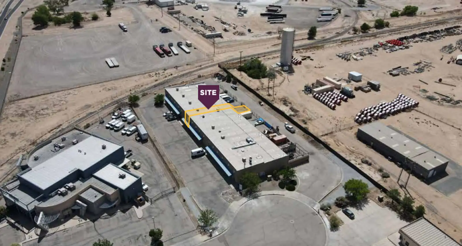 NORTH 125 OFFICE INDUSTRIAL W/ YARD image 31