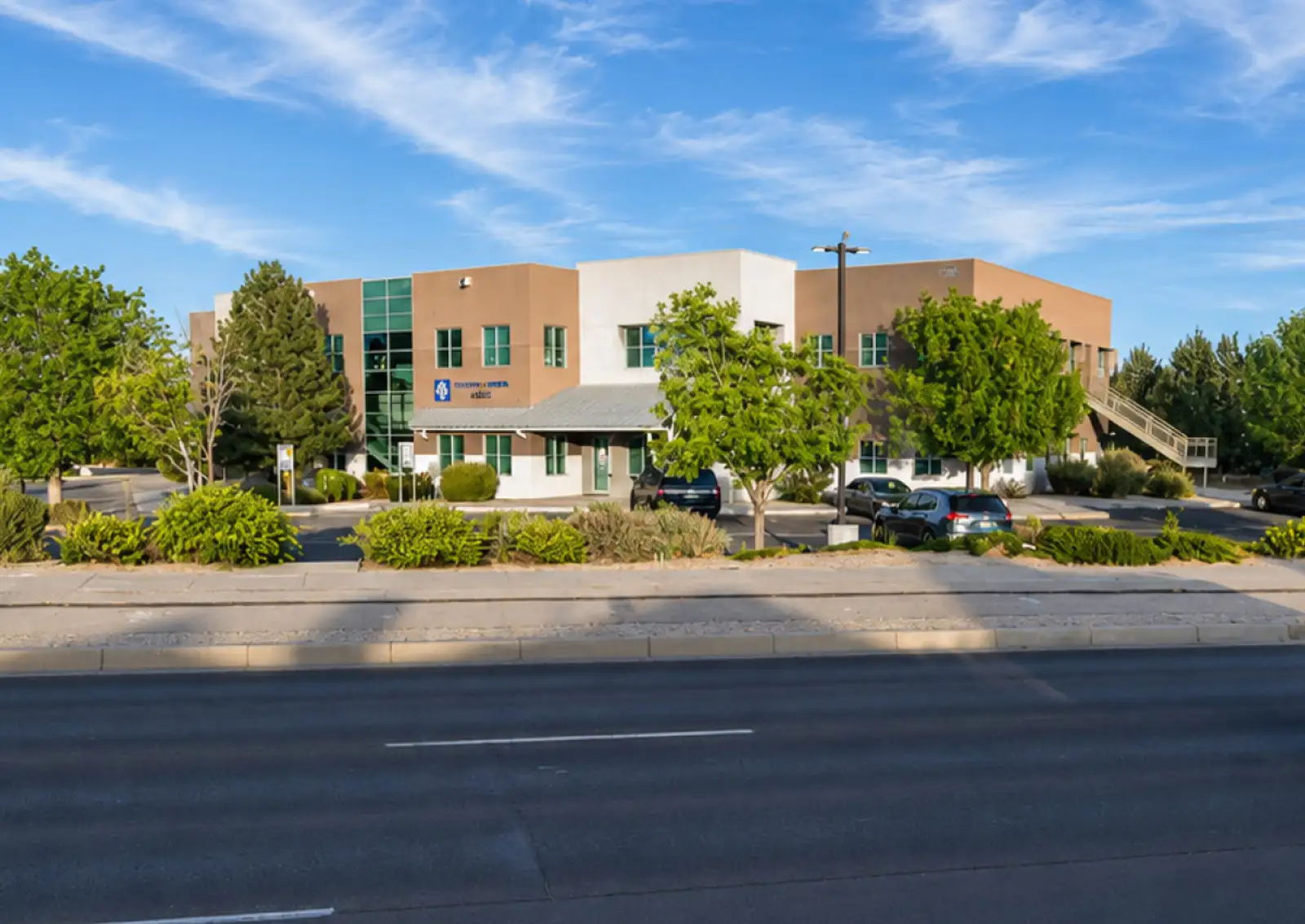 500 Unser Blvd SE image 1