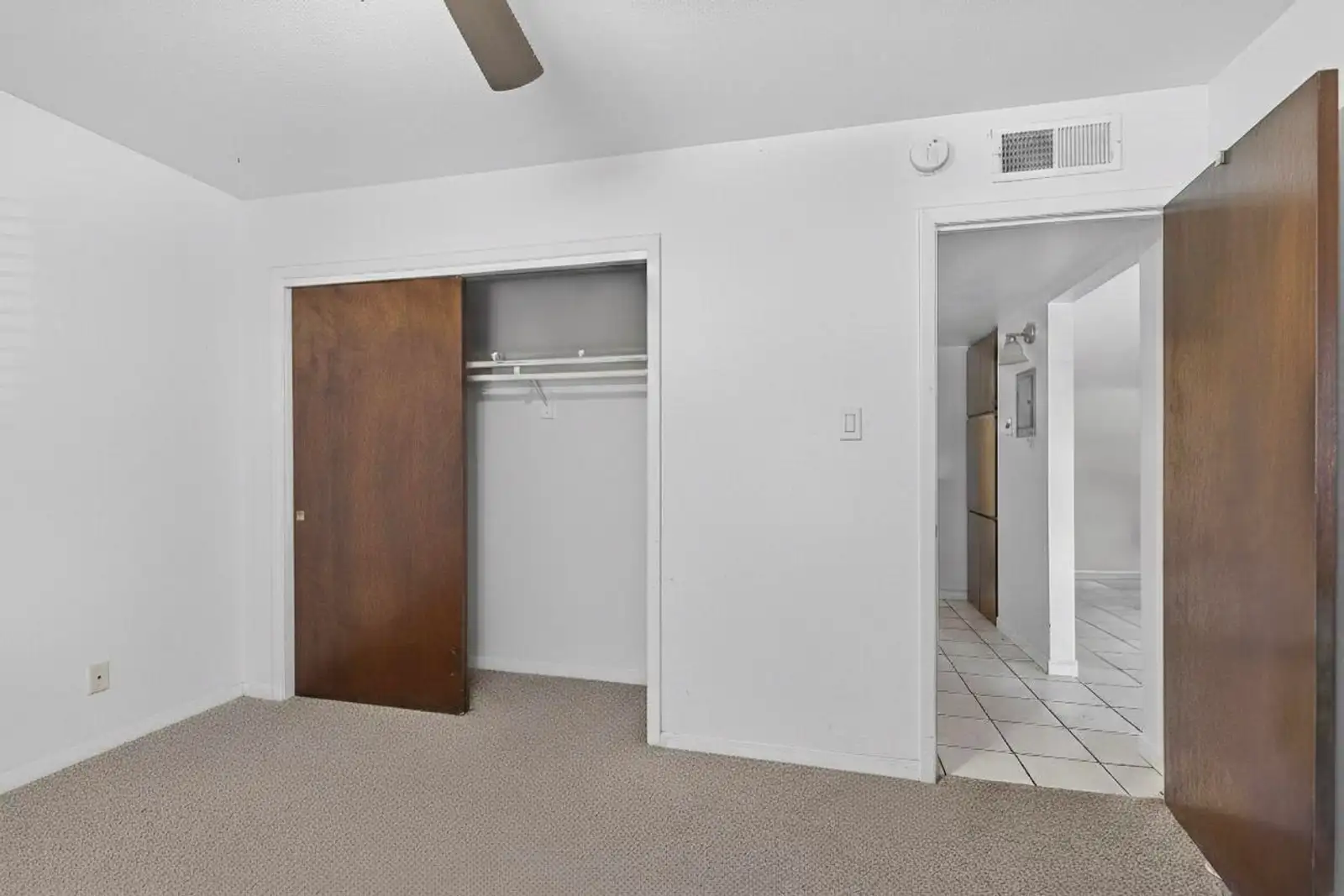1029 Sage St image 4