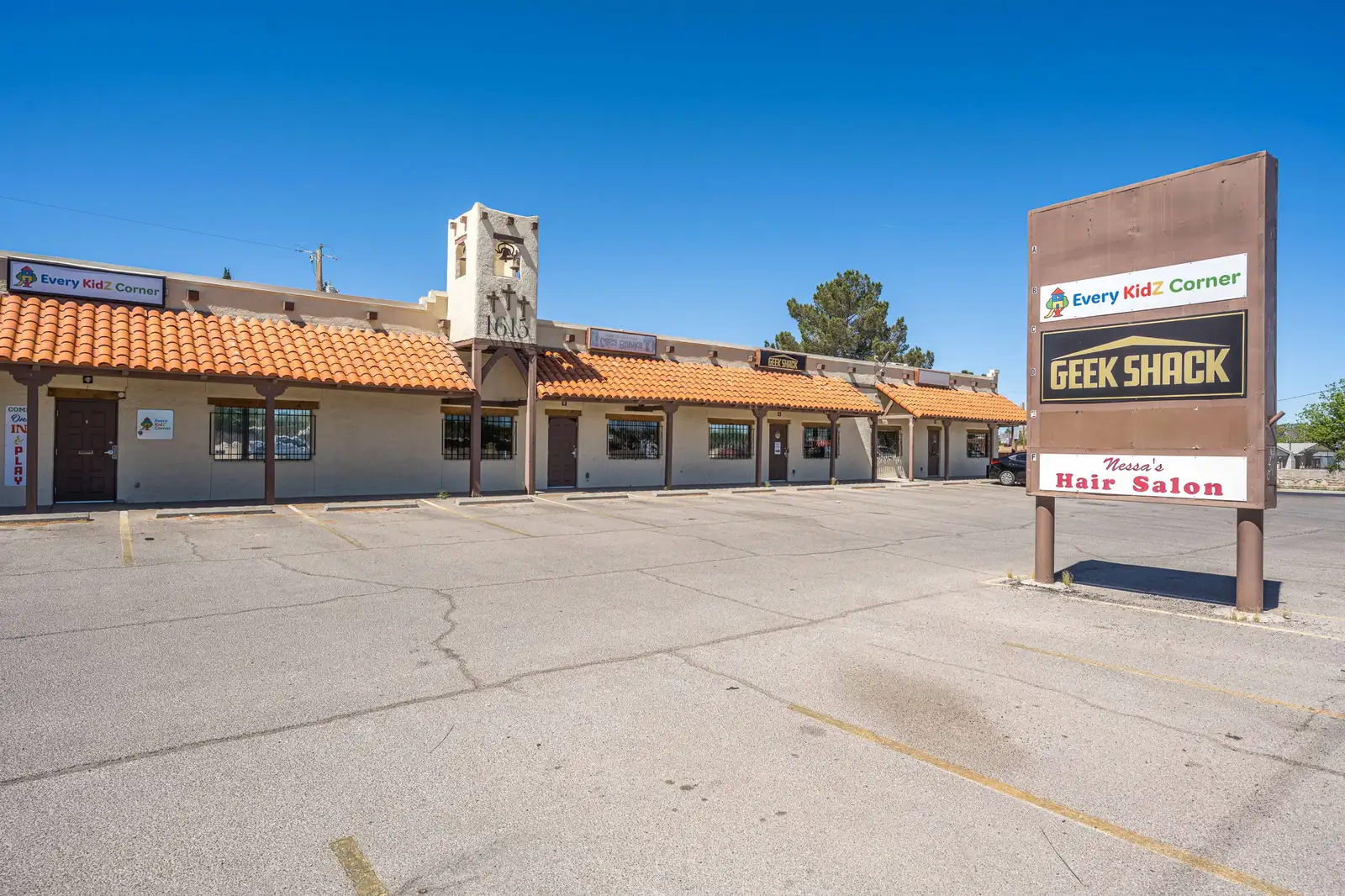 1615 N Solano Dr image 1