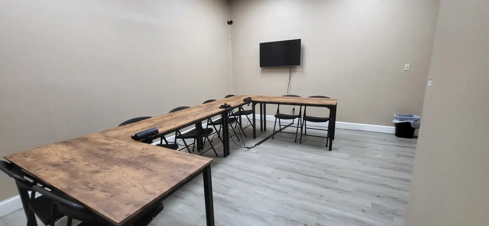 Professional Executive Suites for Lease | 3314 East Highway 66 image 3