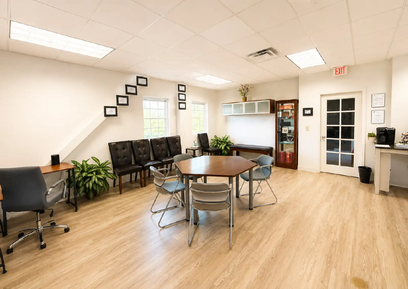 Far NE Heights Professional Office Space image 5