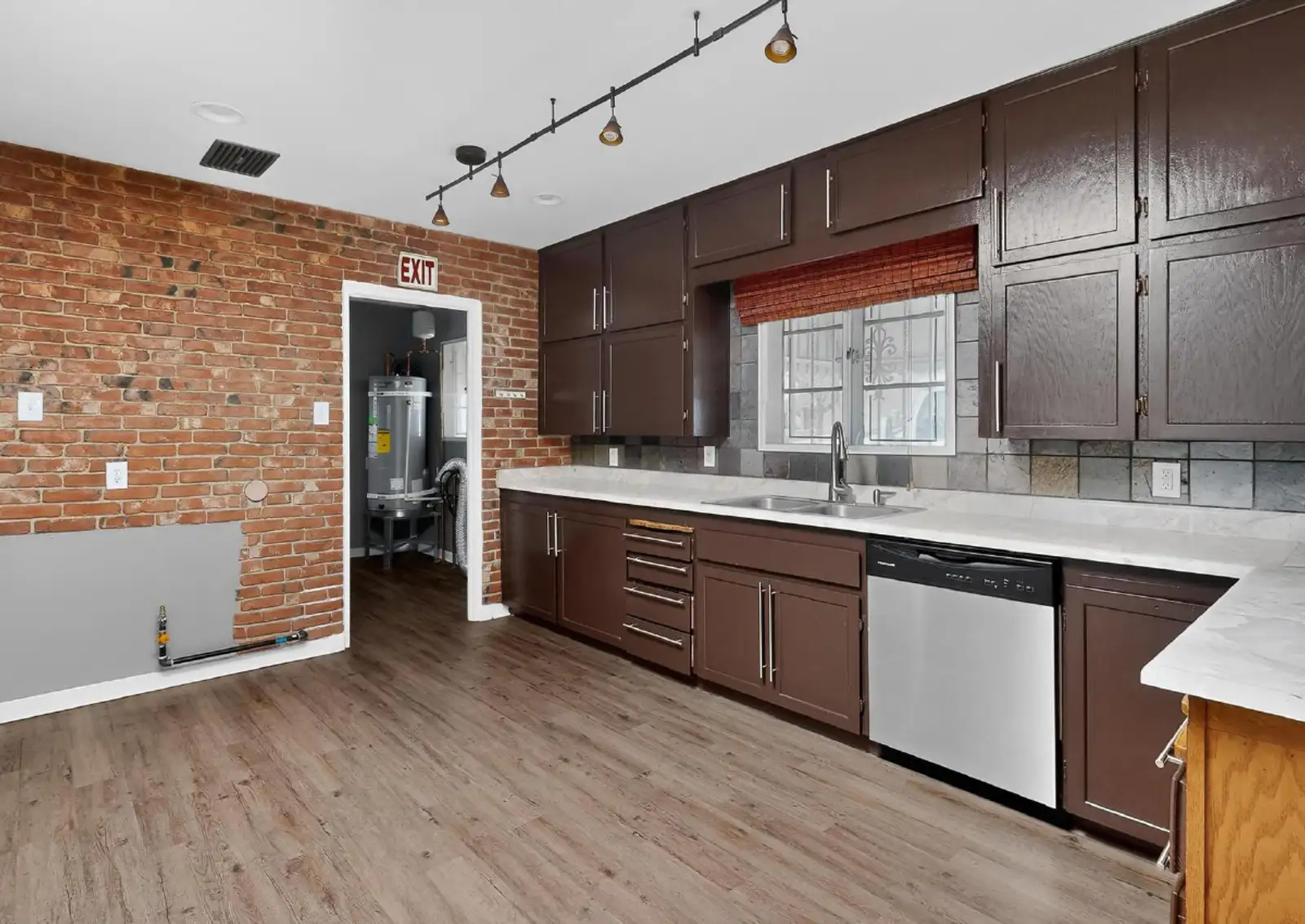 716 6th St NW image 11