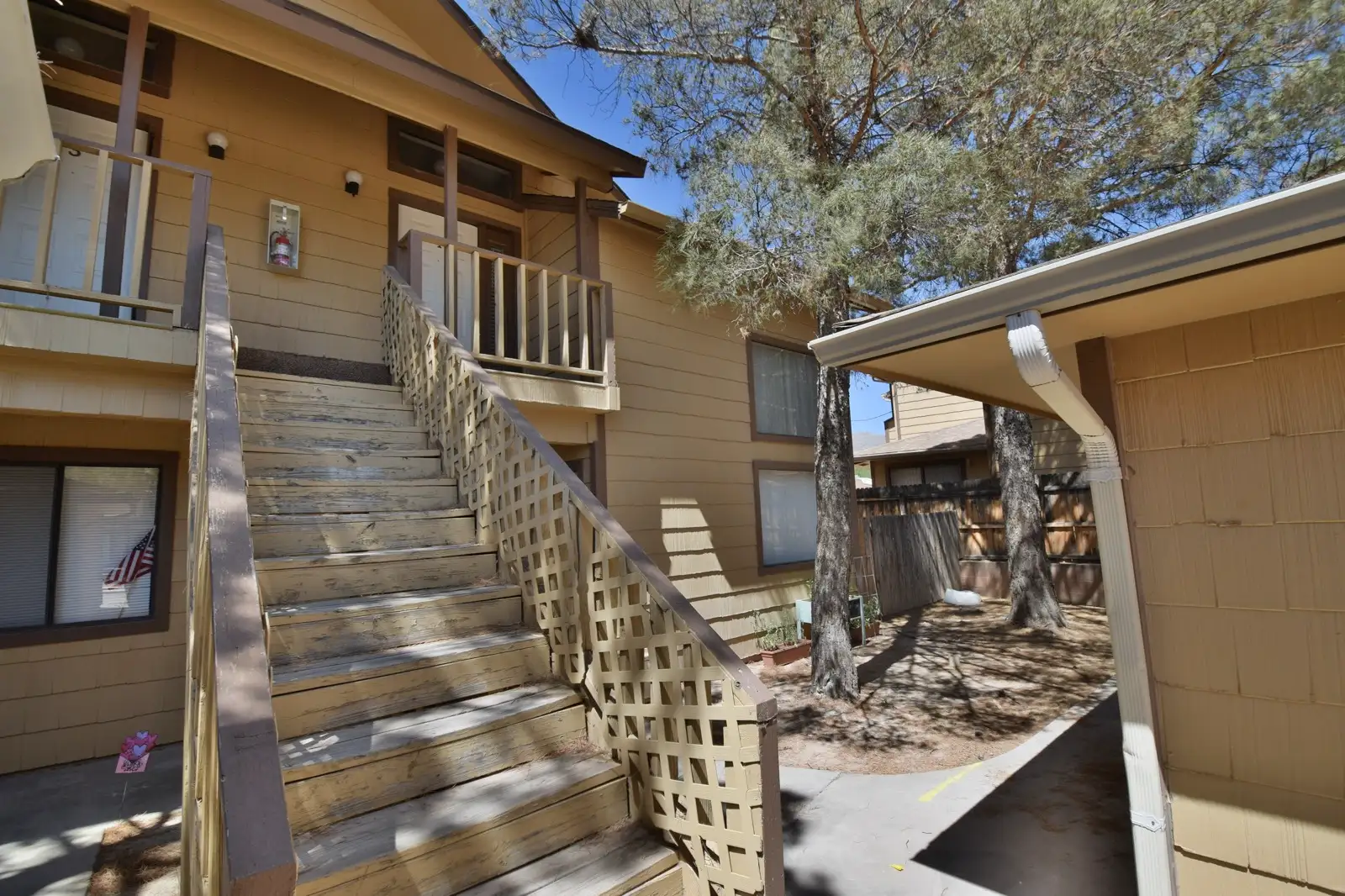 The Pines Apartments image 7